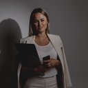 Mercedes R.